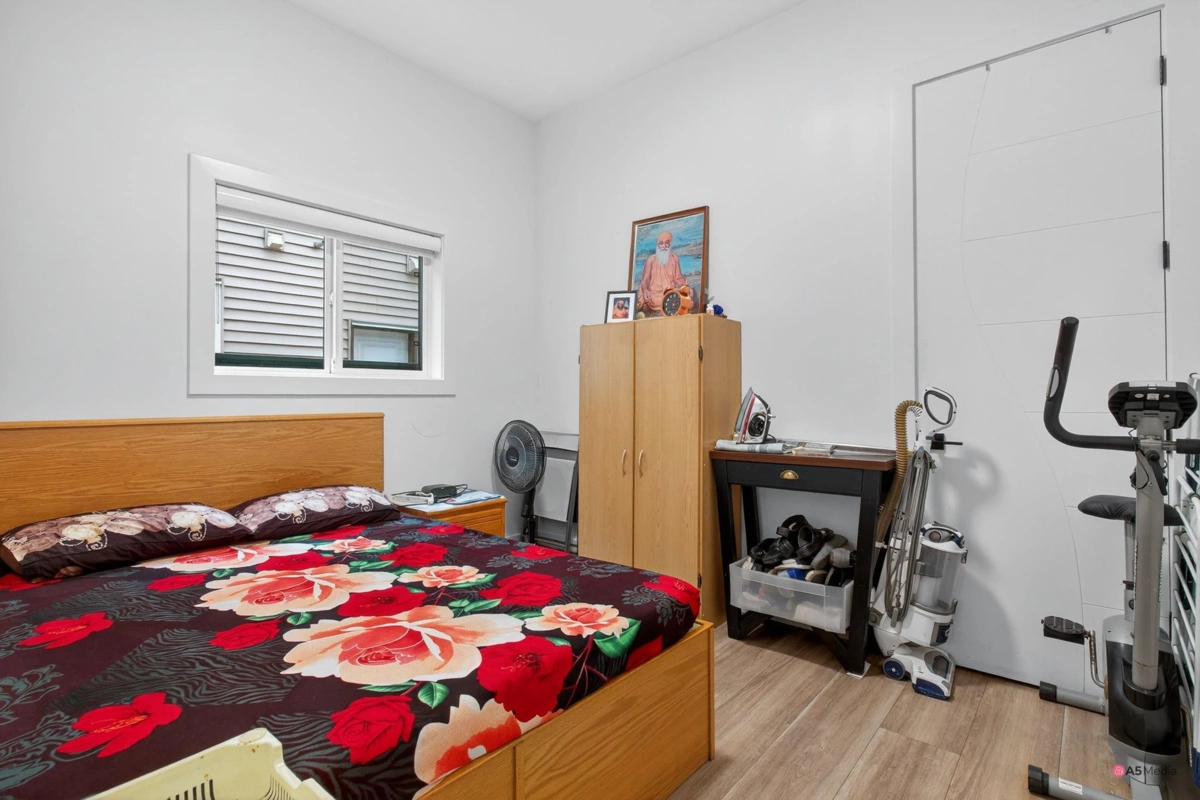 Mudroom Photo of 17925 56a Avenue, Surrey, BC