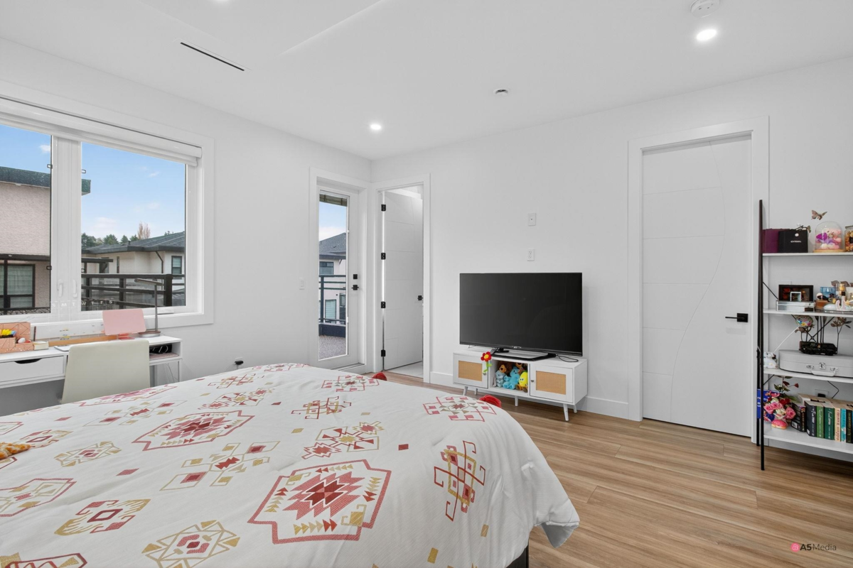 Neighborhood Park Photo Near 17925 56a Avenue, Surrey, BC