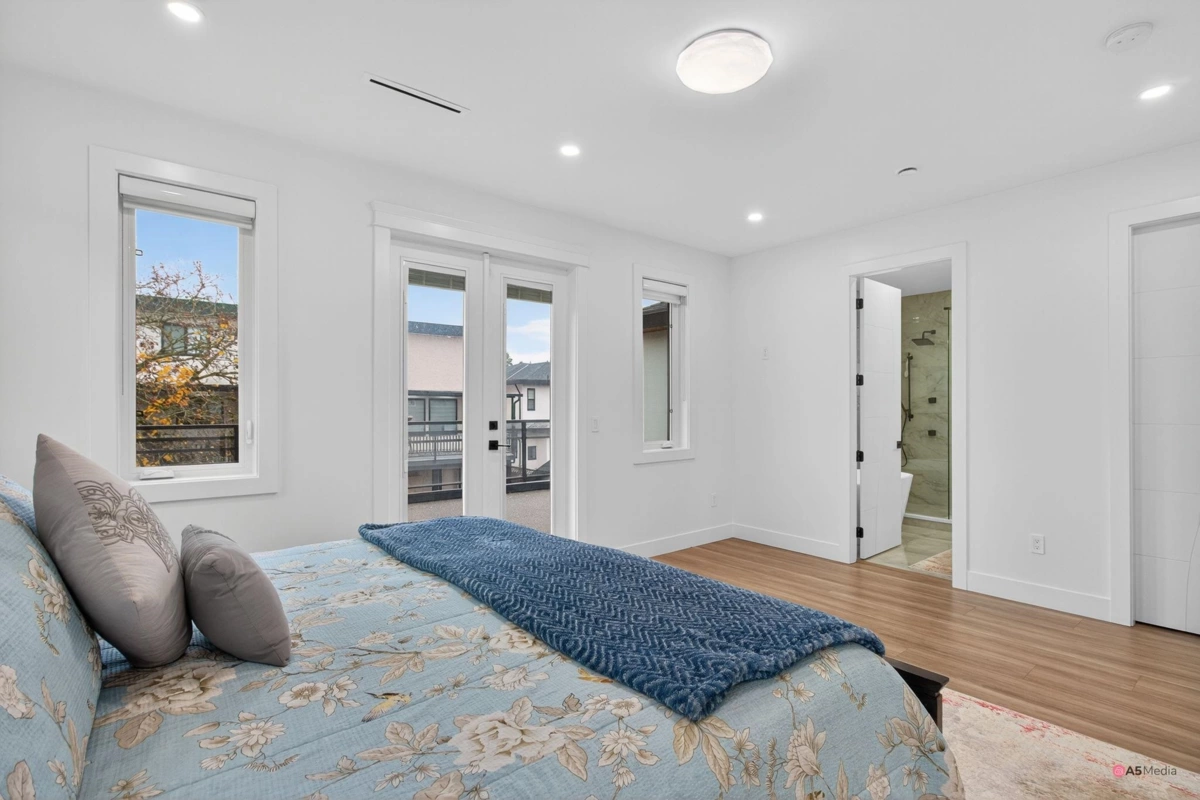 Outdoor Deck Photo of 17925 56a Avenue, Surrey, BC