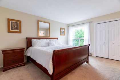 Entry Foyer Photo of 4734 Cedar Tree Lane, Ladner, BC