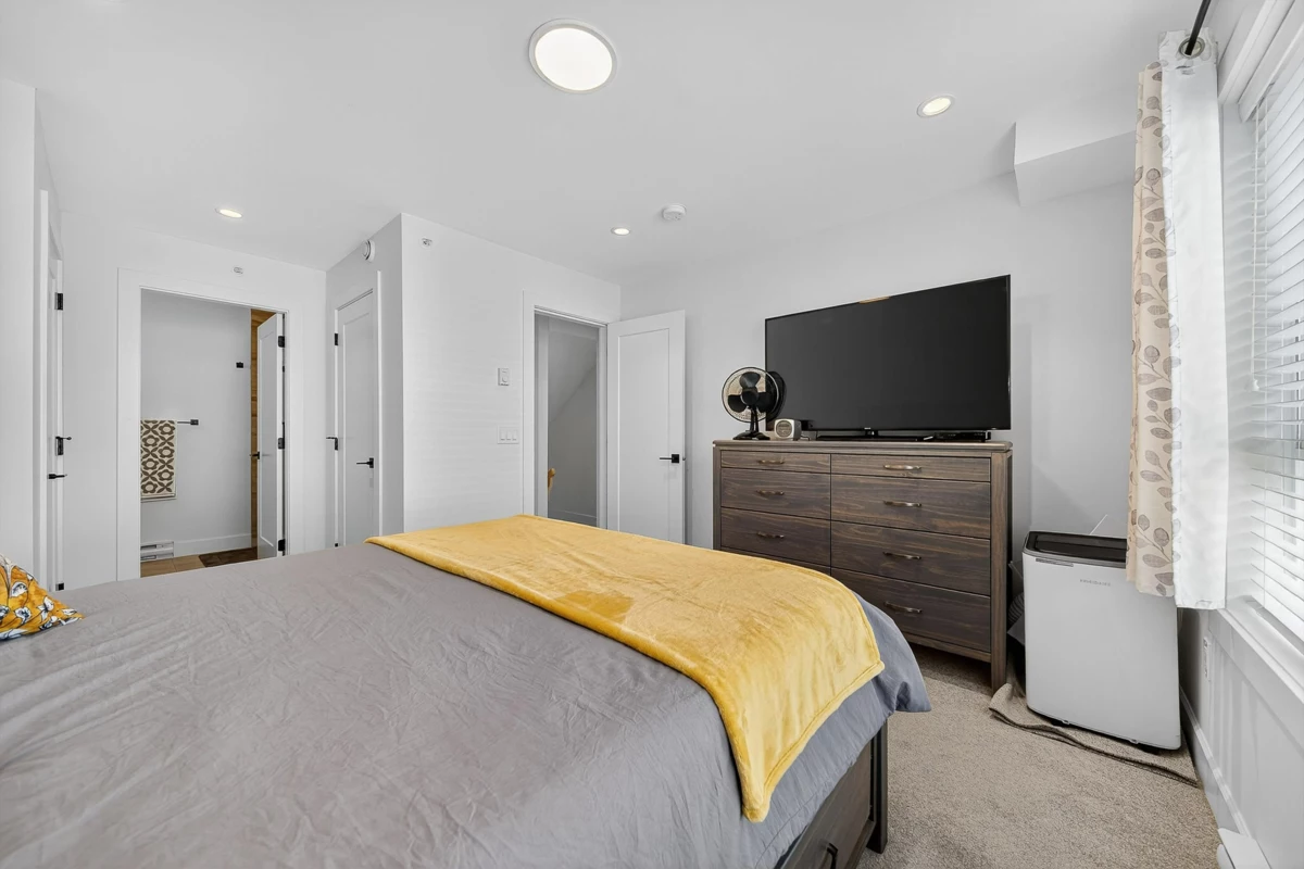 Laundry Room Photo of 16 5476 Brydon Crescent, Langley, BC