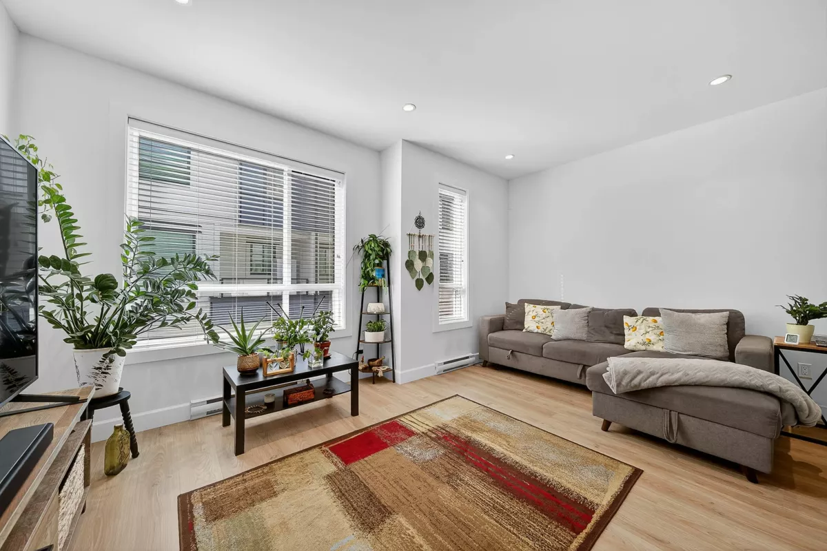 Powder Room Photo of 16 5476 Brydon Crescent, Langley, BC
