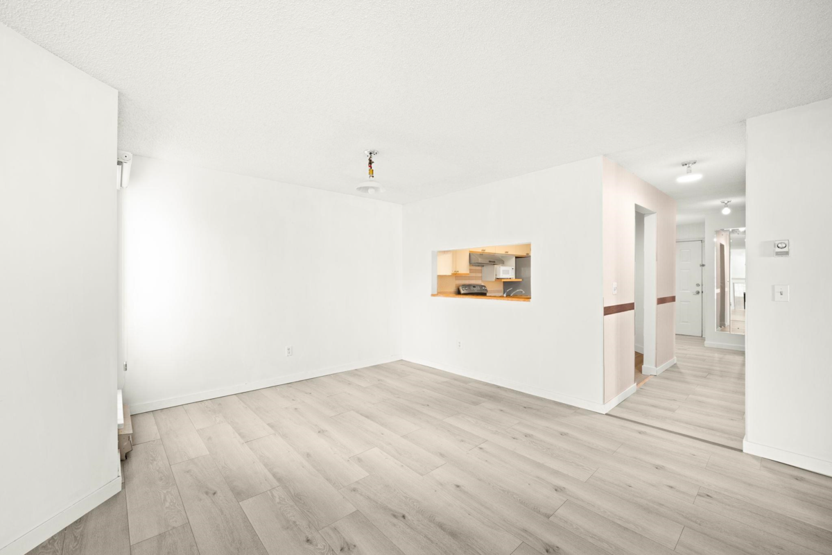 Kitchen Island Photo of 235 7451 Moffatt Road, Richmond, BC