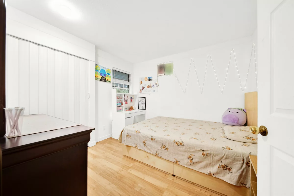 Entry Foyer Photo of 44 8280 121a Street, Surrey, BC