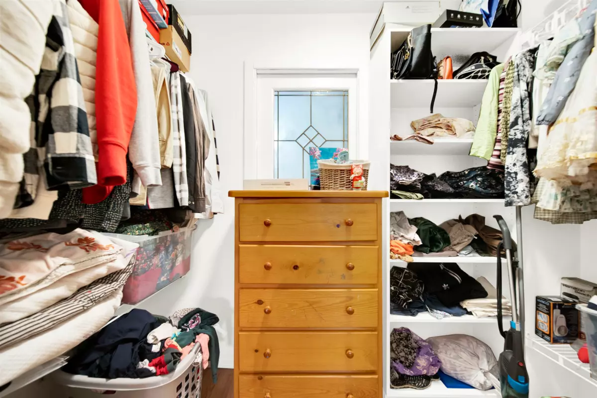Laundry Room Photo of 44 8280 121a Street, Surrey, BC