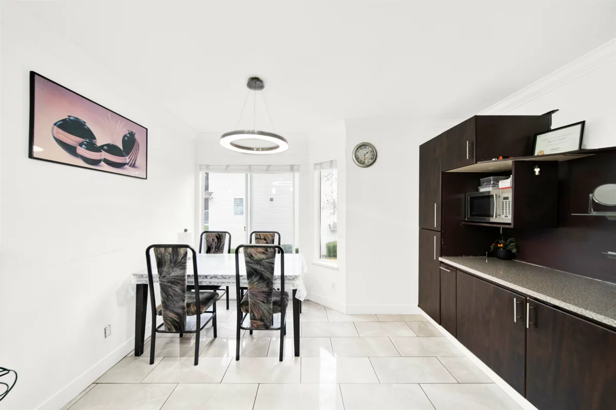 Powder Room Photo of 44 8280 121a Street, Surrey, BC