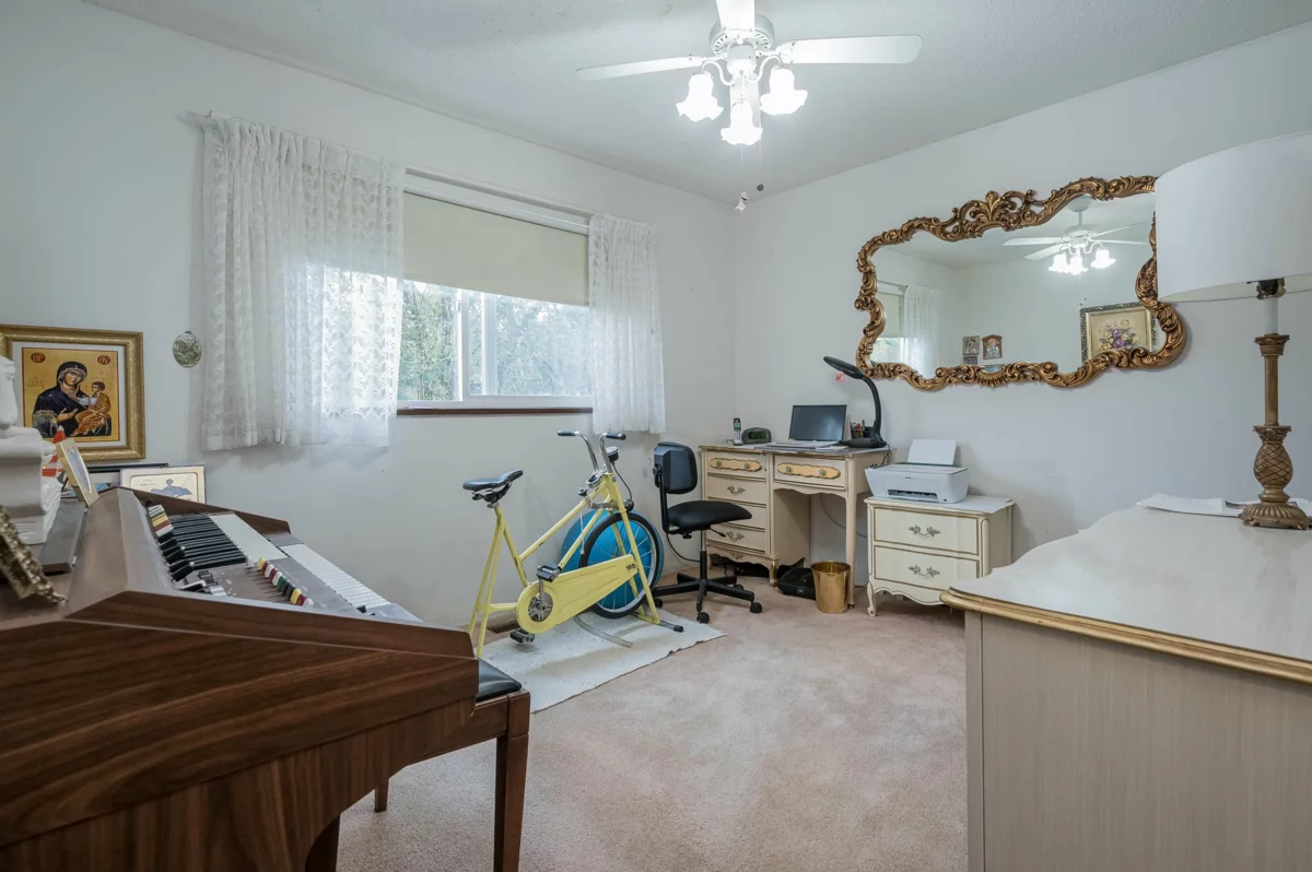 Entry Foyer Photo of 4820 200 Street, Langley, BC