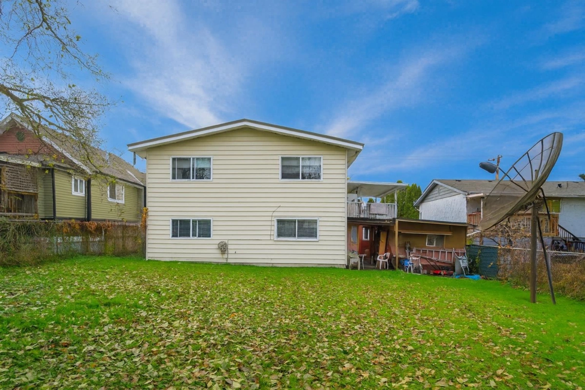 Family Room Photo of 4820 200 Street, Langley, BC
