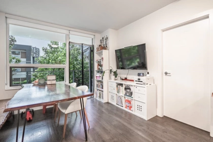 Kitchen Photo of 516 5508 Hollybridge Way, Richmond, BC