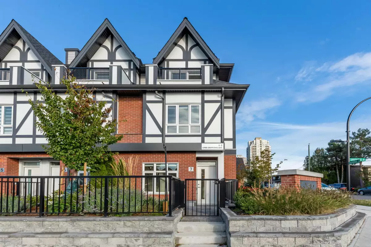 Living Room Photo of 7 6988 Griffiths Avenue, Burnaby, BC