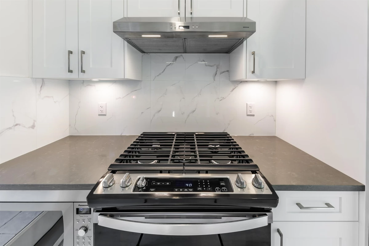 Mudroom Photo of 7 6988 Griffiths Avenue, Burnaby, BC