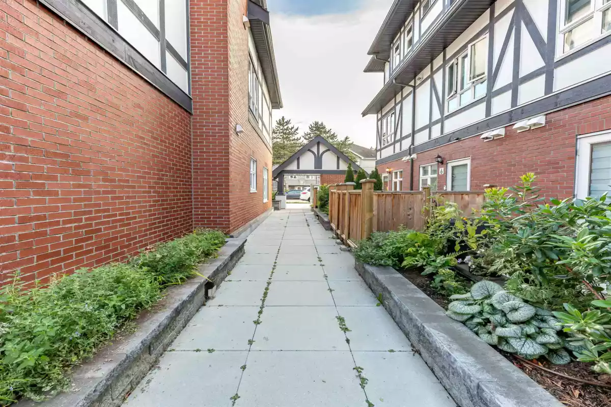 Pantry Photo of 7 6988 Griffiths Avenue, Burnaby, BC