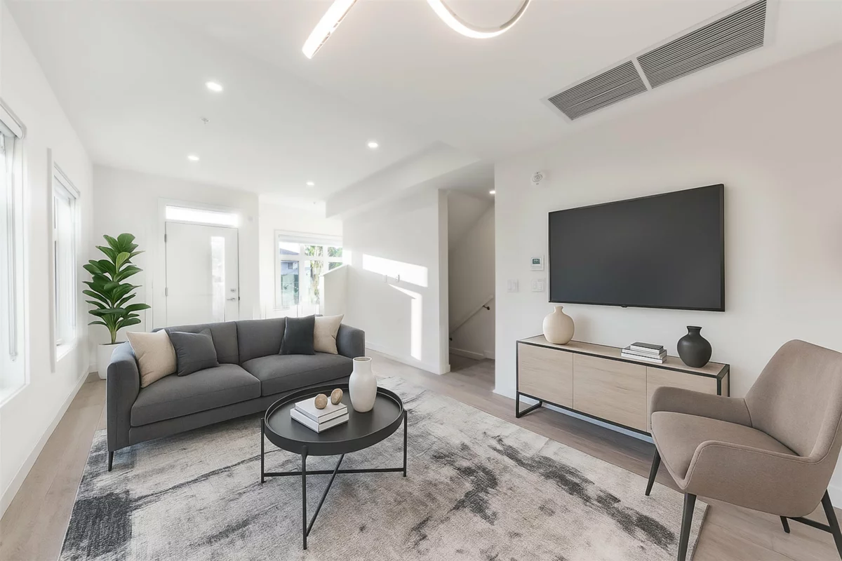 Primary Bathroom Photo of 7 6988 Griffiths Avenue, Burnaby, BC