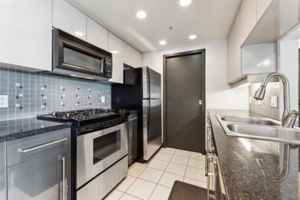 2201 1408 Strathmore Mews, Vancouver, BC