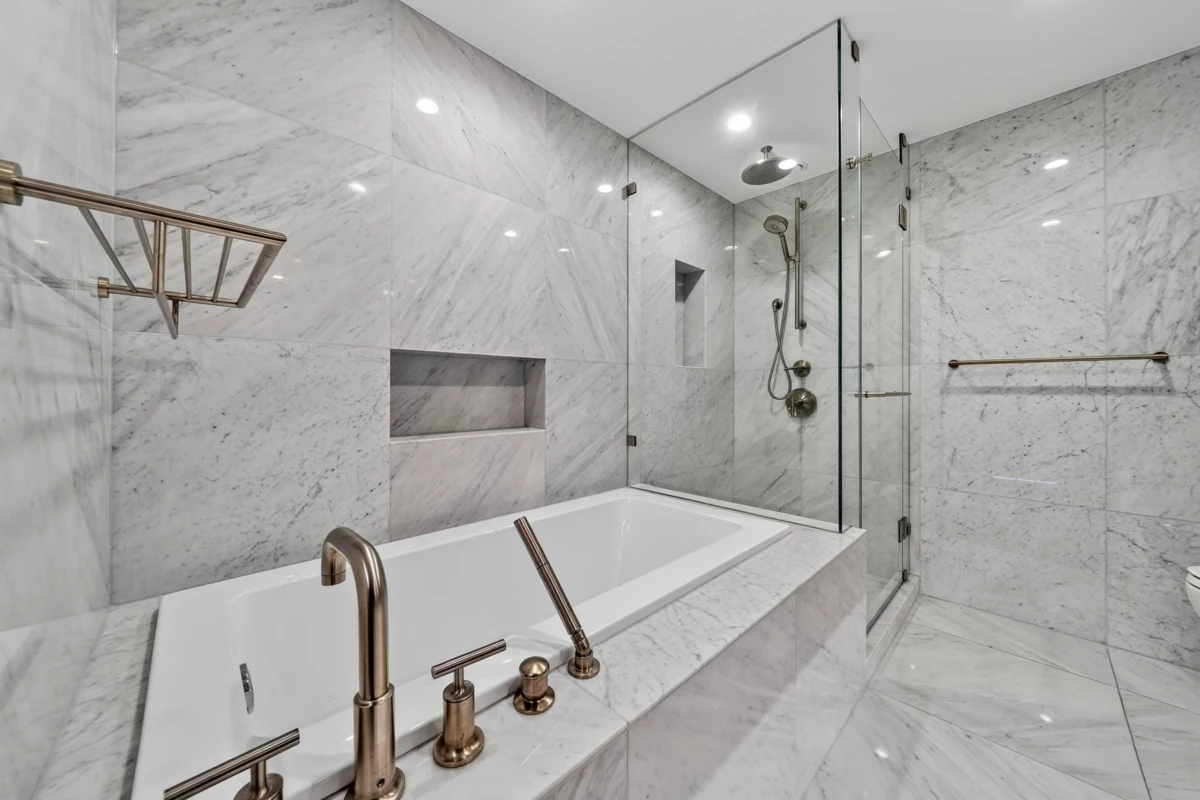 Laundry Room Photo of 2403 1335 Howe Street, Vancouver, BC