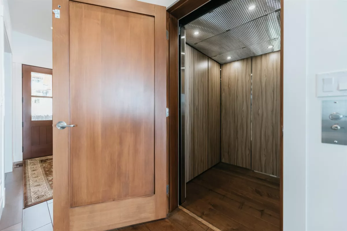 Garage Interior Photo of 6035 Silverstone Lane, Sechelt, BC