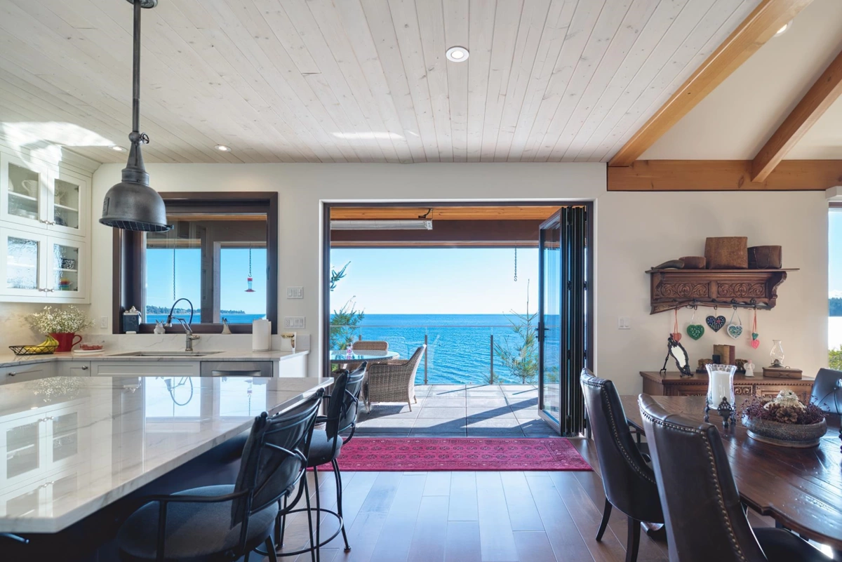 Kitchen Photo of 6035 Silverstone Lane, Sechelt, BC