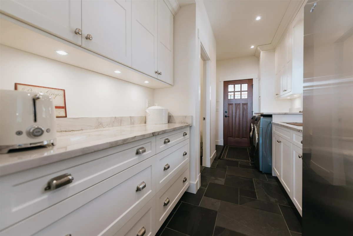 Powder Room Photo of 6035 Silverstone Lane, Sechelt, BC