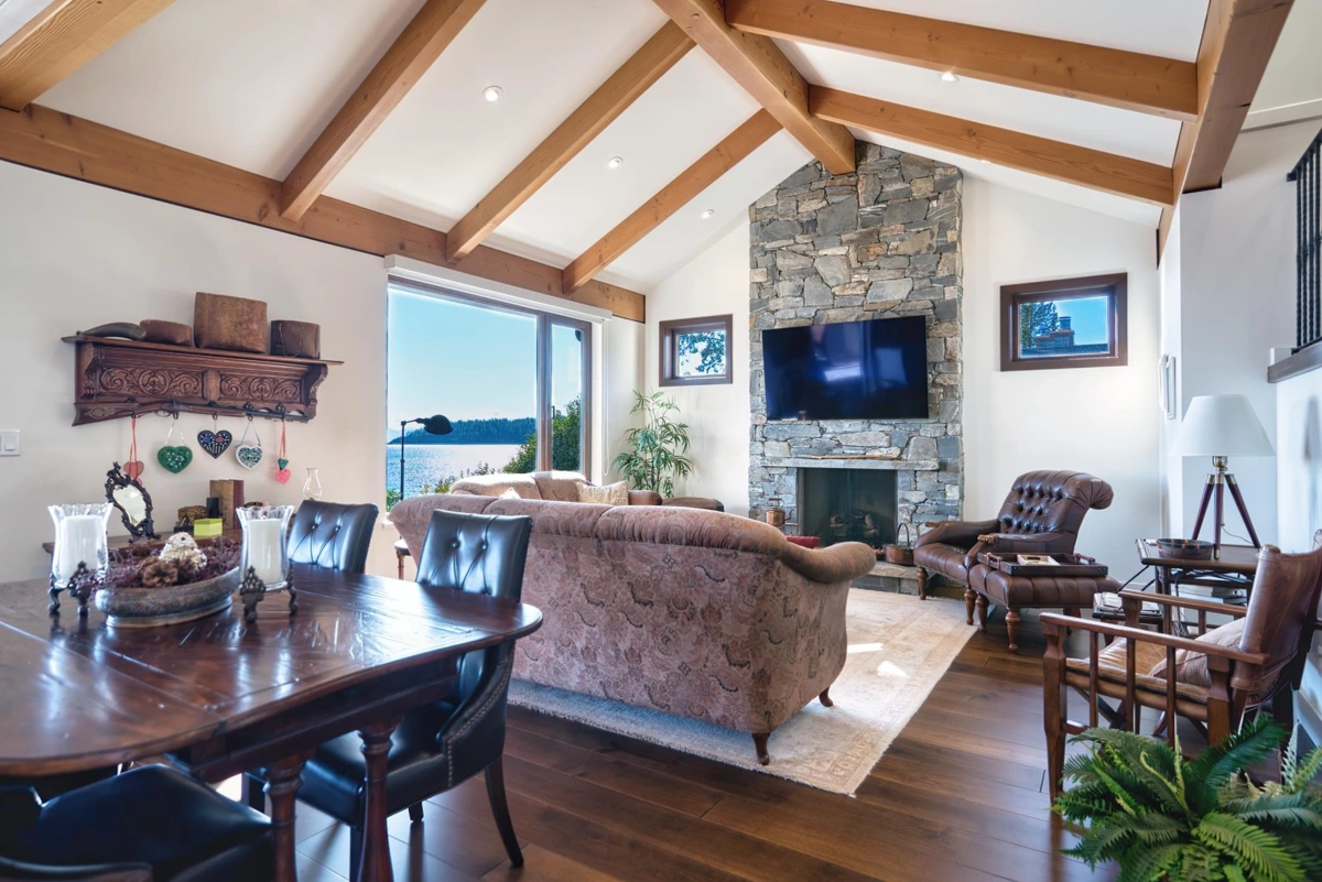 Primary Bathroom Photo of 6035 Silverstone Lane, Sechelt, BC
