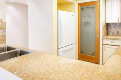 103 460 Westview Street, Coquitlam, BC, Coquitlam — Apartment/Condo for sale