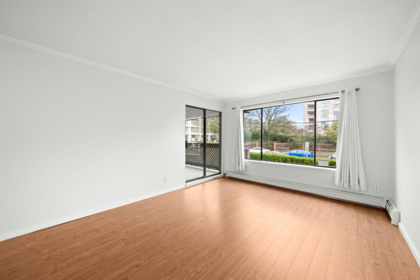 Walk-In Closet Photo of 213 436 Seventh Street, New Westminster, BC