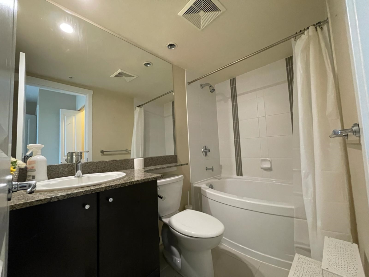 Walk-In Closet Photo of 908 5068 Kwantlen Street, Richmond, BC