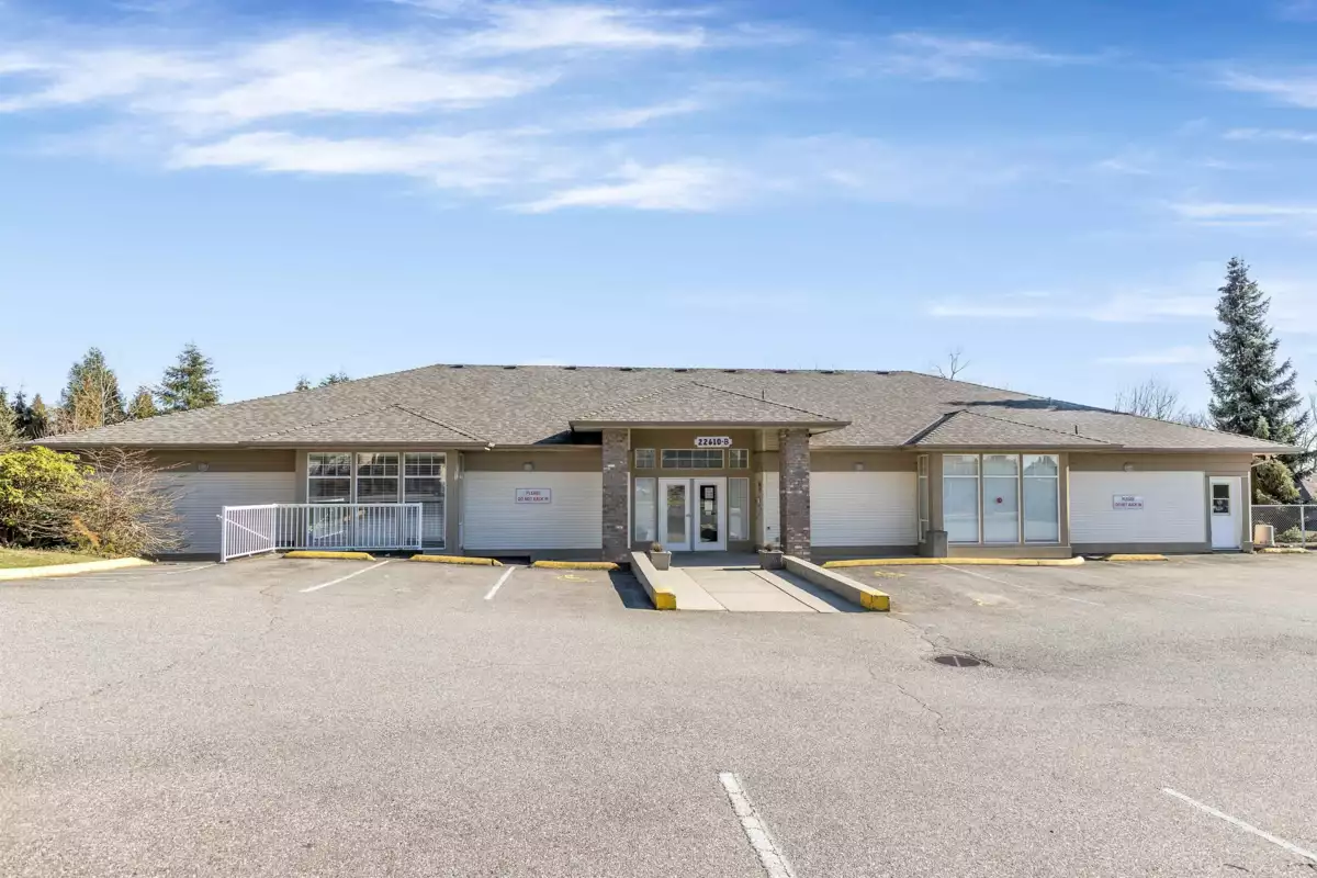 Front Yard Photo of 214 11510 225 Street, Maple Ridge, BC