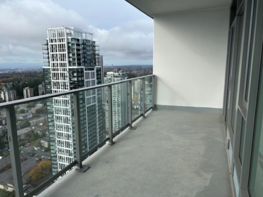 3205 6511 Sussex Avenue, Burnaby, BC