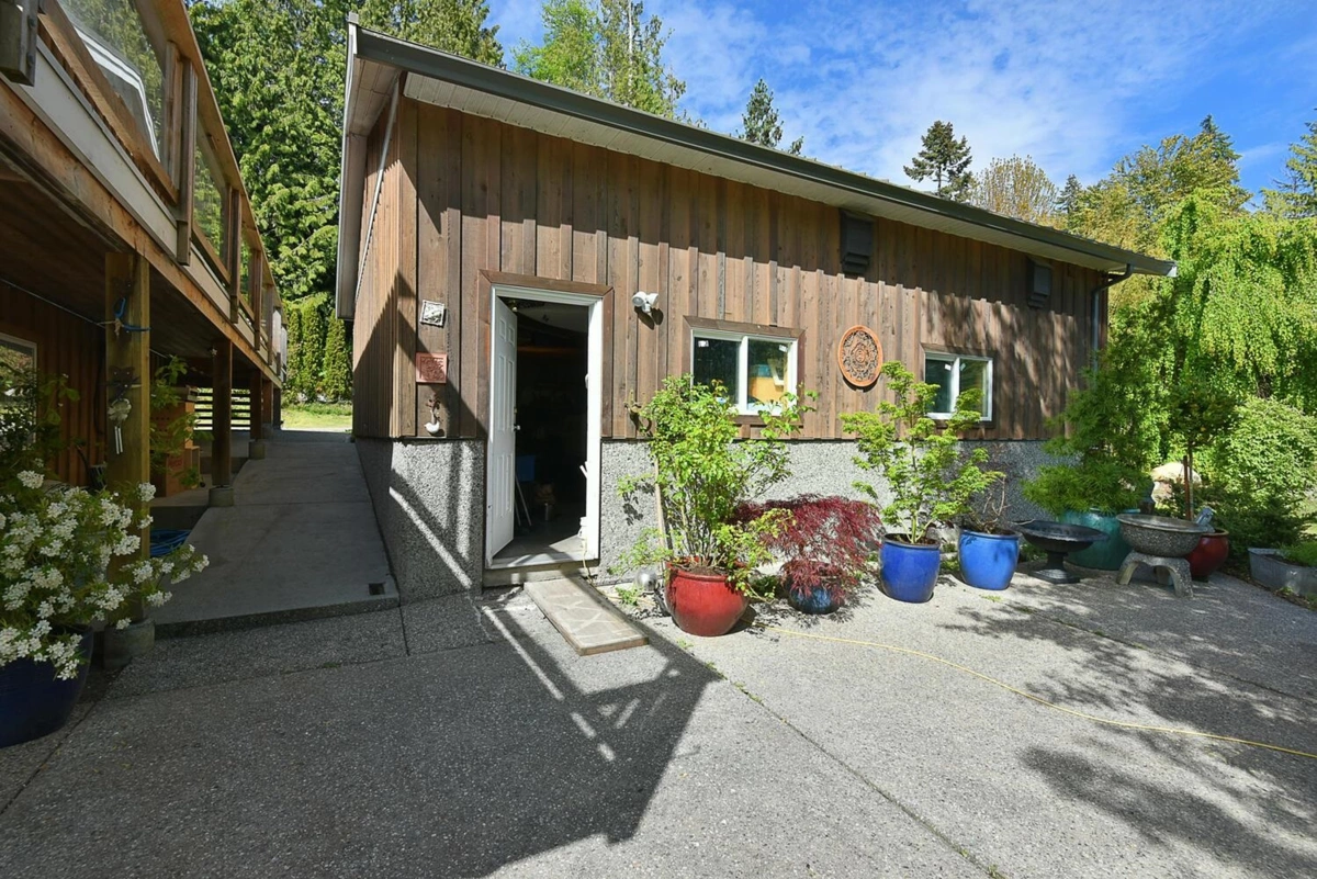 Backyard Photo of 2855 Lacey Place, Roberts Creek, BC