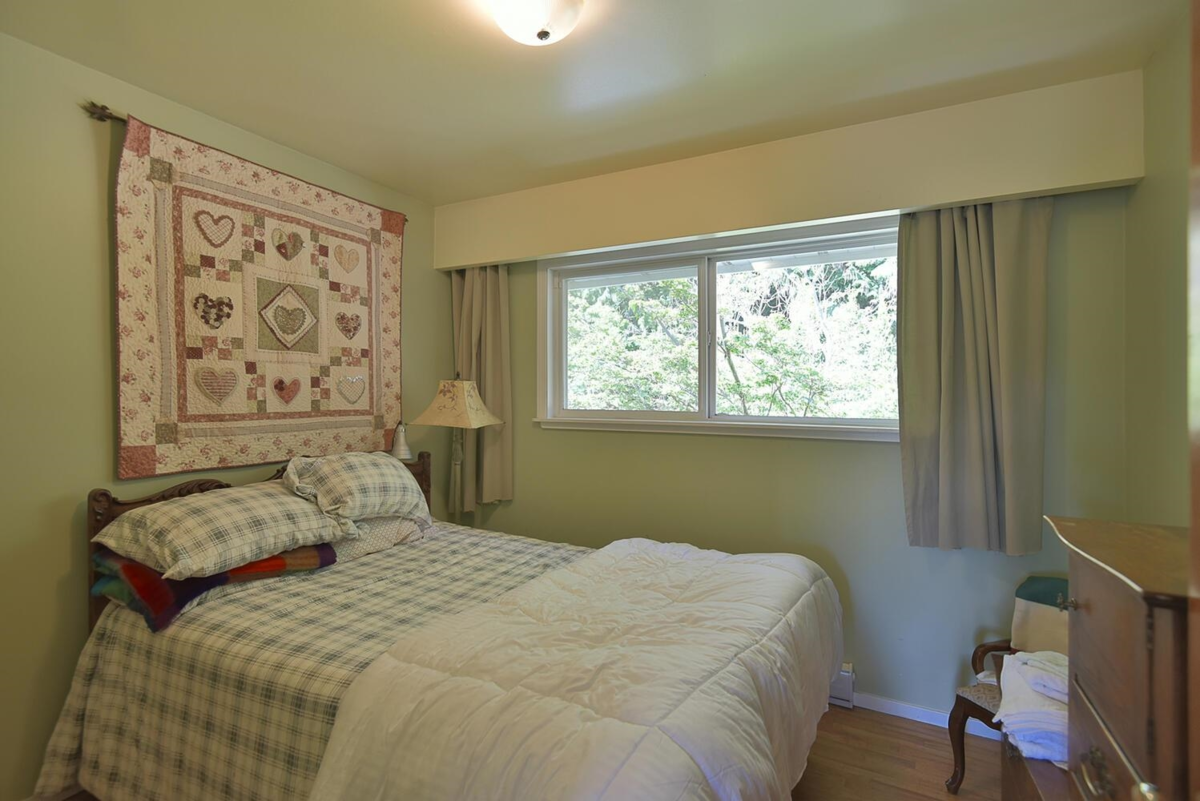 Bedroom 3 Photo of 2855 Lacey Place, Roberts Creek, BC