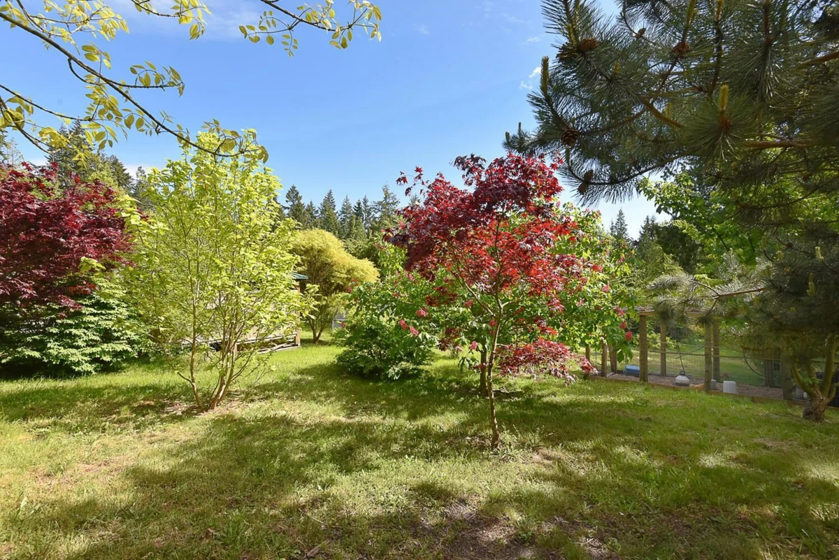 Garage Interior Photo of 2855 Lacey Place, Roberts Creek, BC