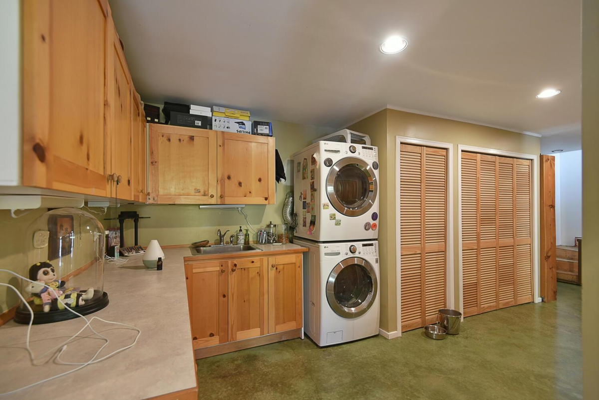 Loft / Bonus Room Photo of 2855 Lacey Place, Roberts Creek, BC