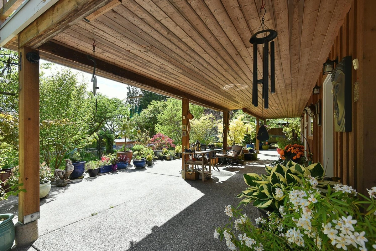 Mudroom Photo of 2855 Lacey Place, Roberts Creek, BC