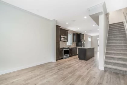 Entry Foyer Photo of 43 14271 60 Avenue, Surrey, BC