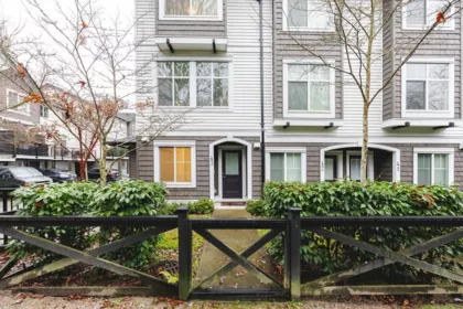 43 14271 60 Avenue, Surrey, BC, Surrey — Townhouse for sale