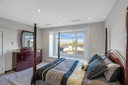 Hallway Photo of 14932 35a Avenue, Surrey, BC