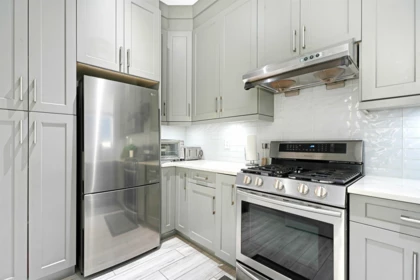 Powder Room Photo of 14932 35a Avenue, Surrey, BC