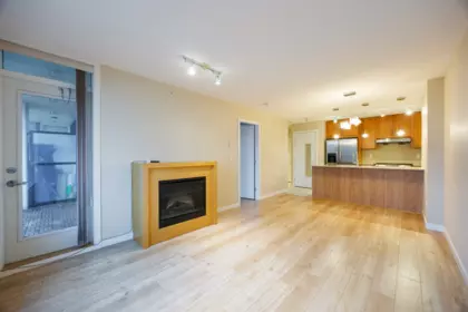 908 7088 Salisbury Avenue, Burnaby, BC, Highgate — 1 bed apartment/condo for sale