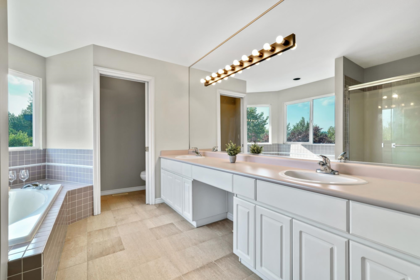 Hallway Photo of 2161 Drawbridge Close, Port Coquitlam, BC
