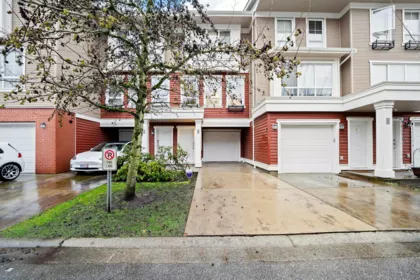 27 19505 68a Avenue, Surrey, BC, Surrey — Townhouse for sale