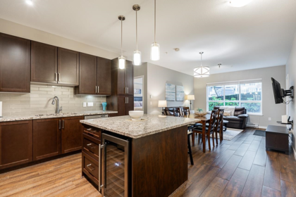 101 6470 194 Street, Surrey, BC, Surrey — Apartment/Condo for sale