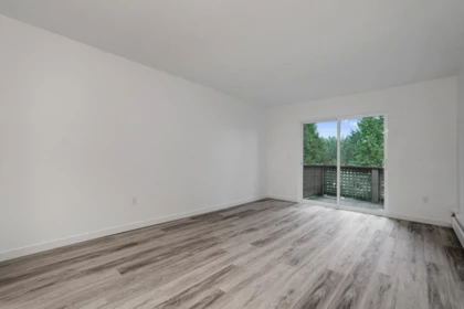 Primary Bedroom Photo of 157 200 Westhill Place, Port Moody, BC