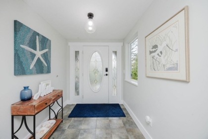 7004 Skana Crescent, Sechelt, BC, Sechelt — Single Family Residence for sale
