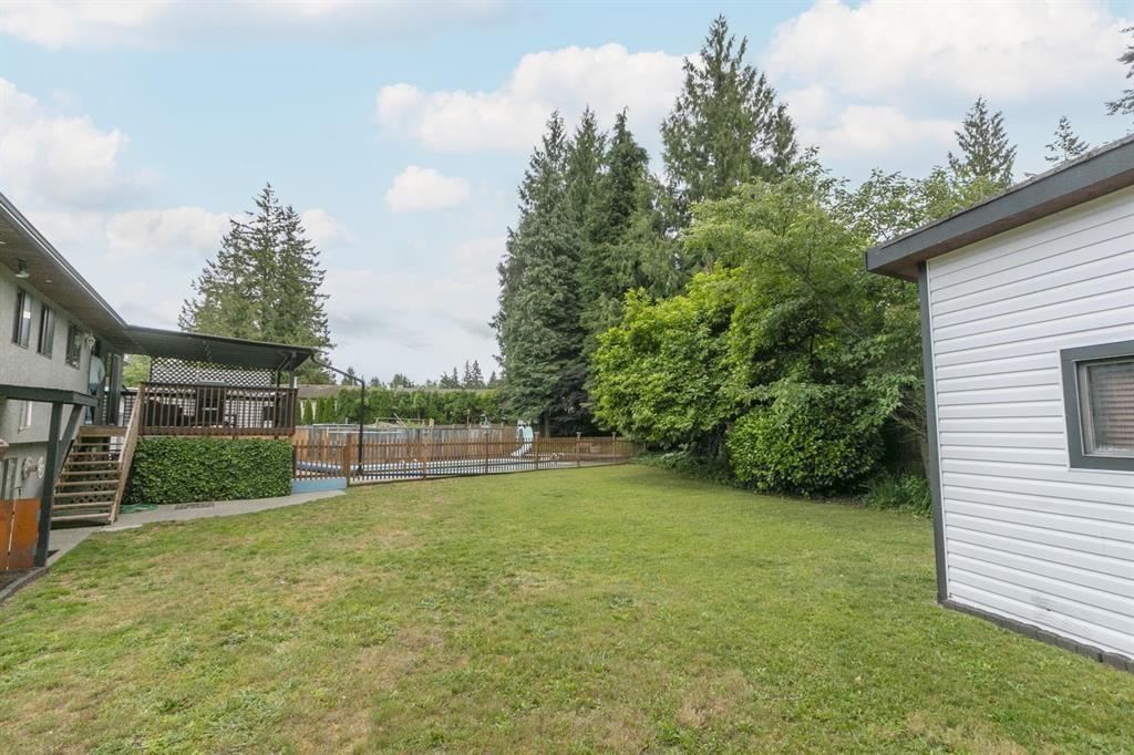 Garage Interior Photo of 20272 46a Avenue, Langley, BC
