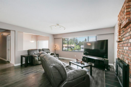 Kitchen Photo of 20272 46a Avenue, Langley, BC