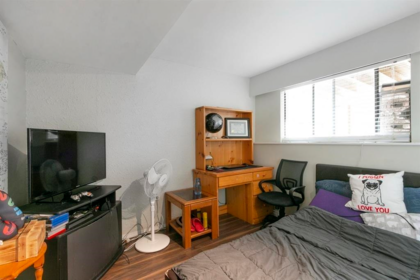 Laundry Room Photo of 20272 46a Avenue, Langley, BC