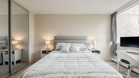 Bedroom 2 Photo of 605 555 13th Street, West Vancouver, BC
