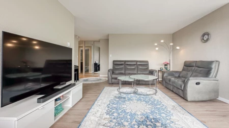 605 555 13th Street, West Vancouver, BC