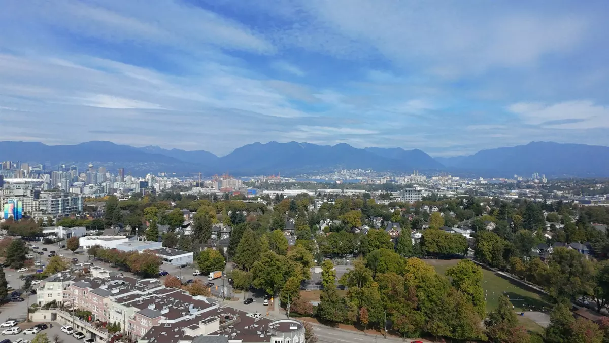 Swimming Pool Photo of 5 531 E 16th Avenue, Vancouver, BC