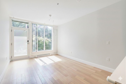 Dining Area Photo of 5 531 E 16th Avenue, Vancouver, BC